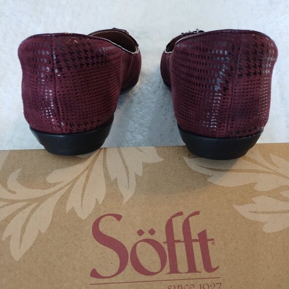 Sofft Bryce Loafer with Free Gift! - Picture 4 of 10